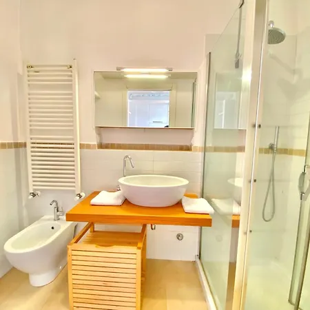 In Coorte Di Prestigio, Tra Centro, City Life E Metropolitana A Due Passi Apartment Milan