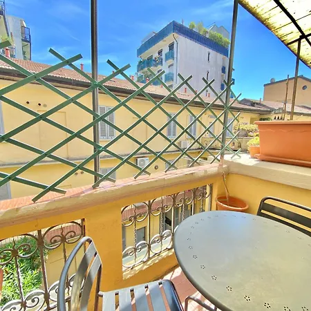 Apartment In Coorte Di Prestigio, Tra Centro, City Life E Metropolitana A Due Passi